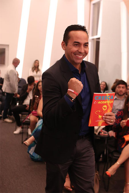 Marcelo Rego, lançamento do livro Cresça Marcelo Rego, lançamento do livro Cresça